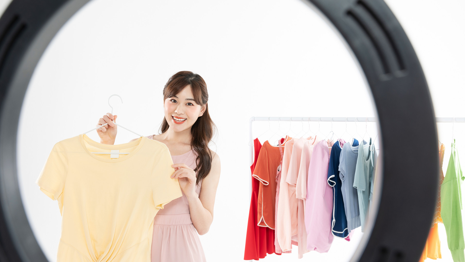 亿万级赛道谁主沉浮，国潮品牌直播电商如何破局增长？